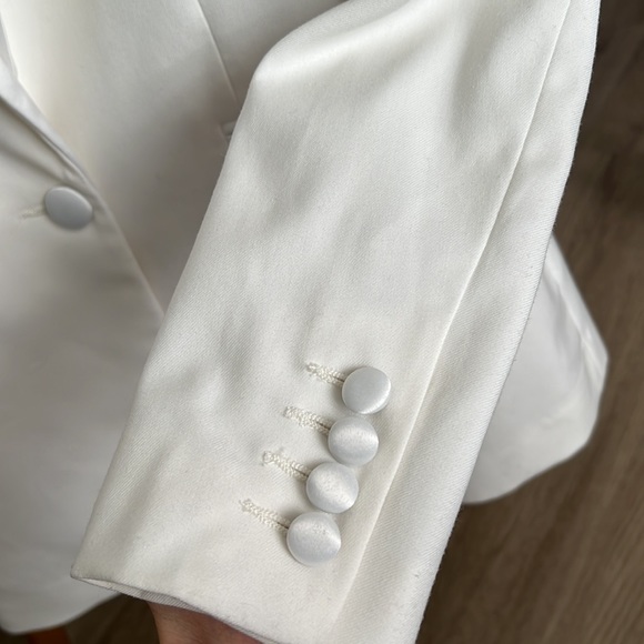 H&M White Blazer. Size 4. - Picture 7 of 11